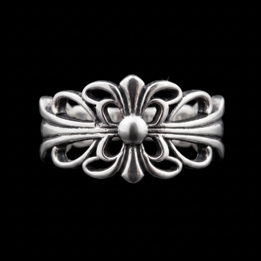 Salvatore retro ring ( chrome heart)